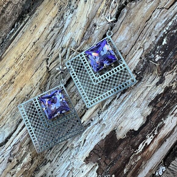 Handcrafted Earrings with Tanzanite Swarovski Crystal - Picture 5 of 6